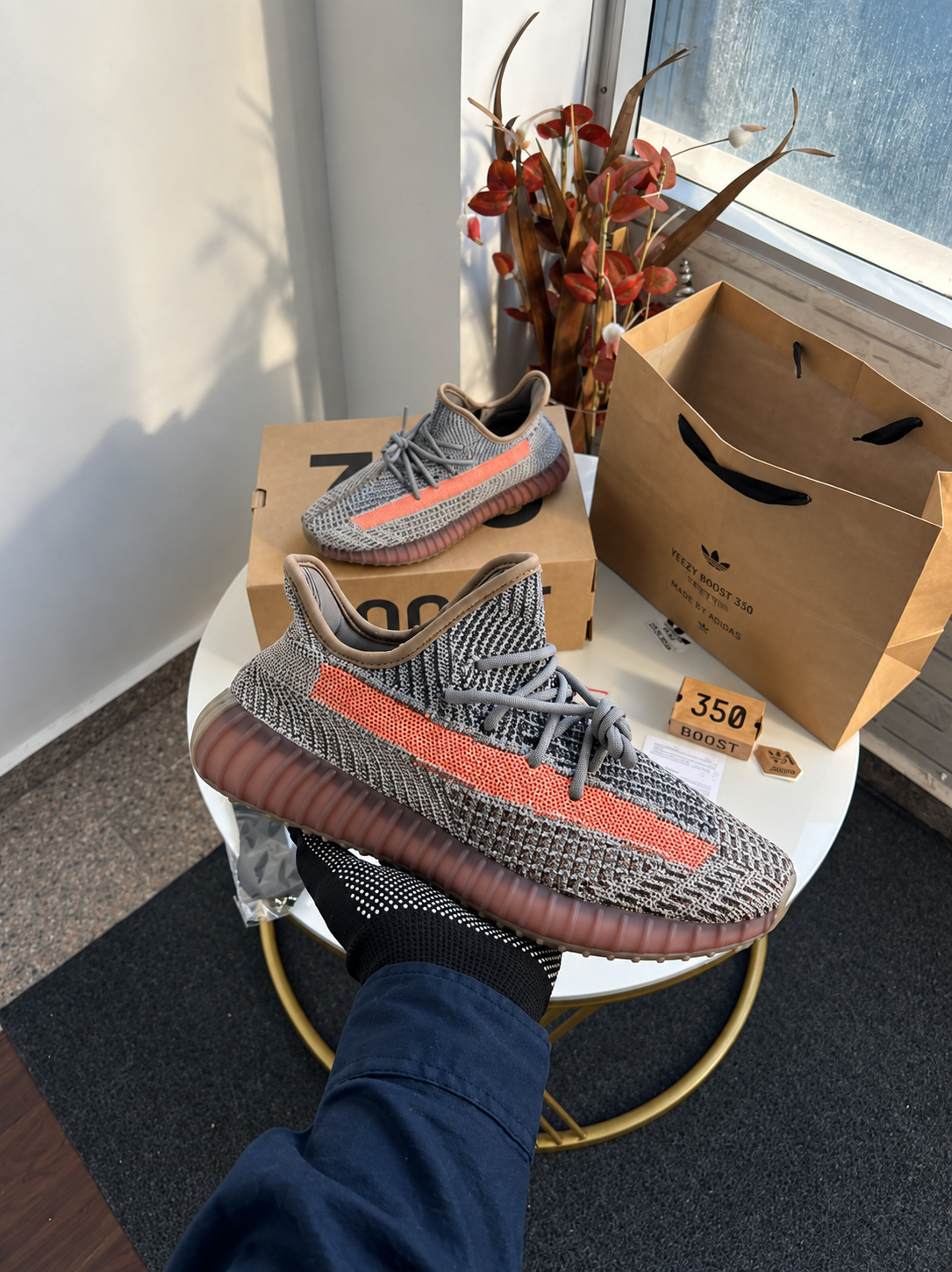 Yeezy Boost 350 V2 – Ash Pearl