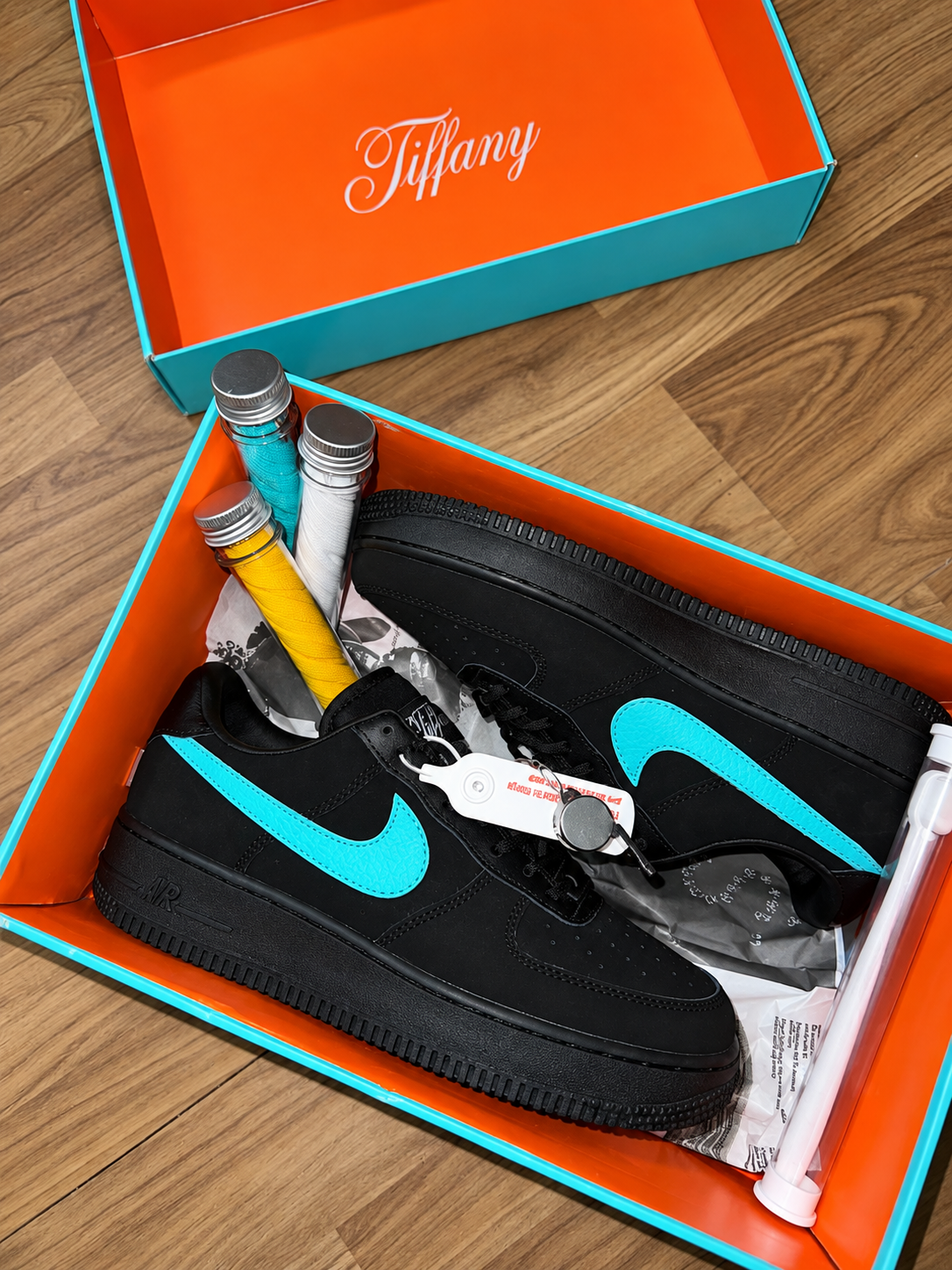 Nike Air Force 1 Low x Tiffany & Co. – Black & Tiffany Blue