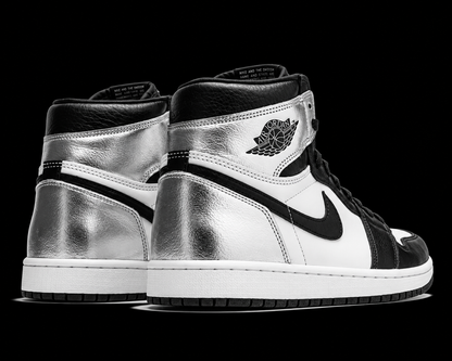 Air Jordan 1 Retro High OG “Silver Toe”