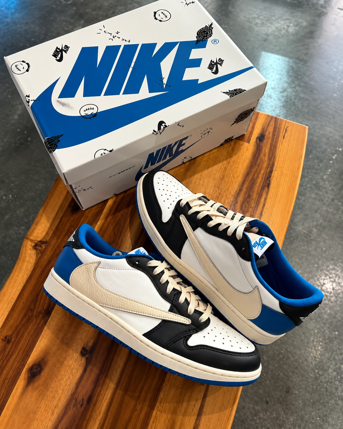 Travis Scott x Air Jordan 1 Low – Fragment
