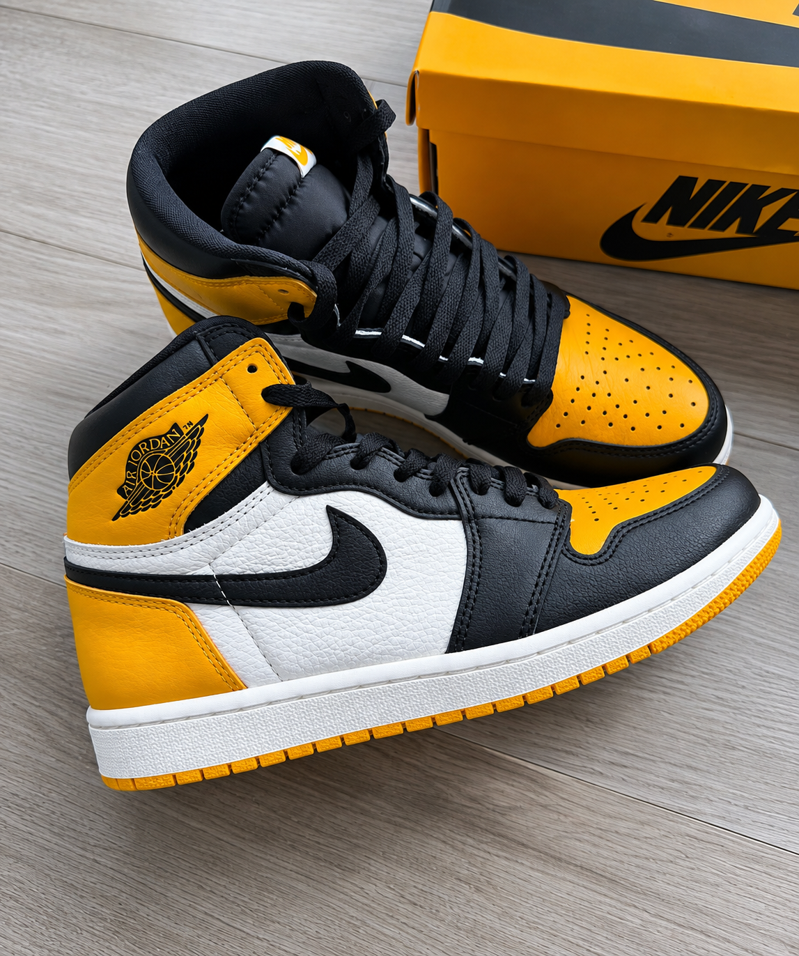 Air Jordan 1 Retro High – Black & Yellow