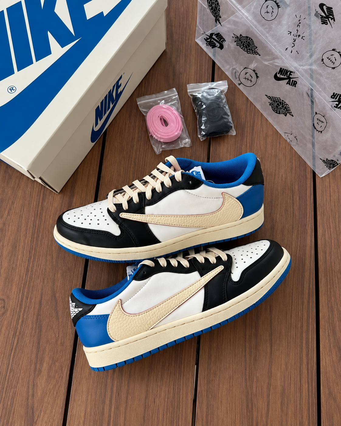 Travis Scott x Air Jordan 1 Low – Fragment