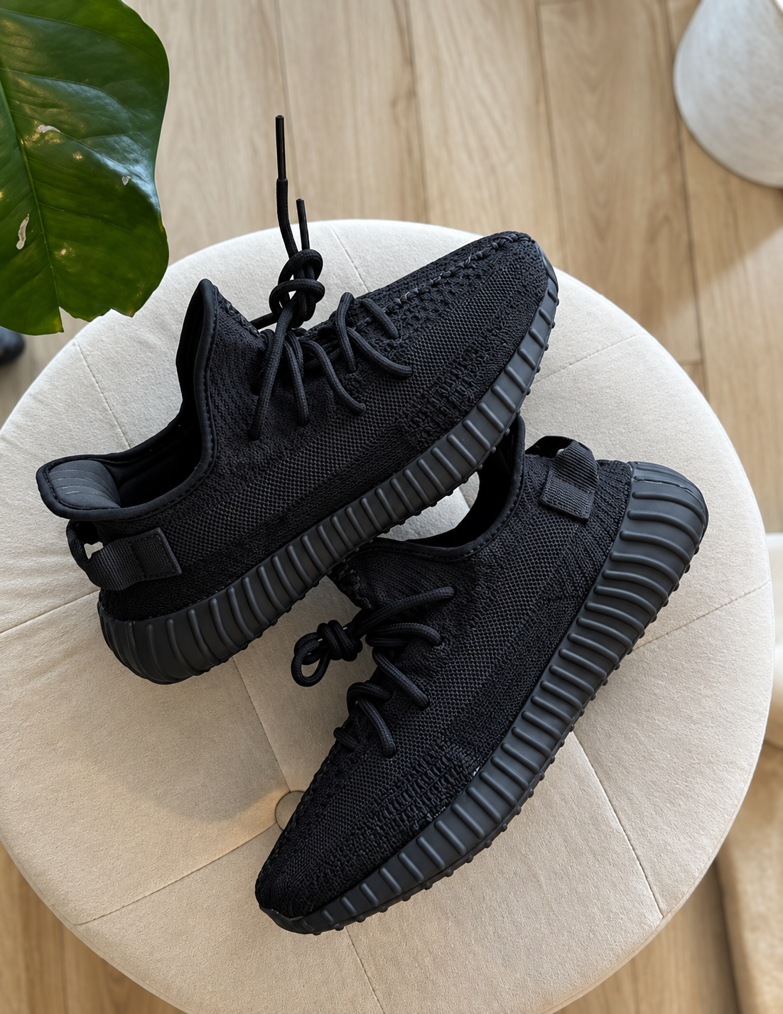 Yeezy Boost 350 V2 – Black