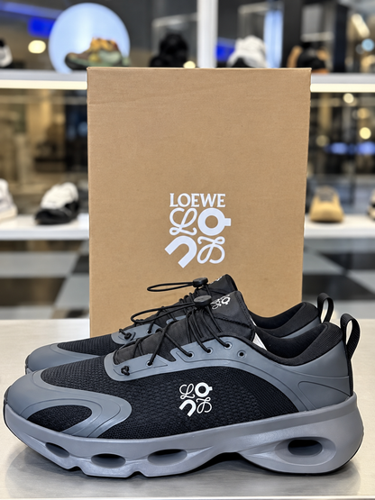 On Running Cloudmonster – Black & Grey