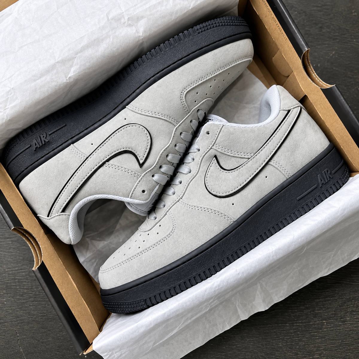 Nike Air Force 1 Low – White / Black